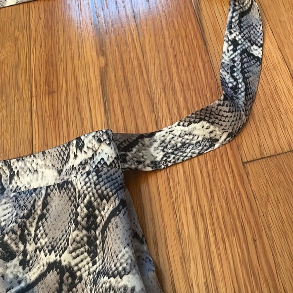 Glam Small Snakeskin Skirt with Tie - Picture 2 of 8